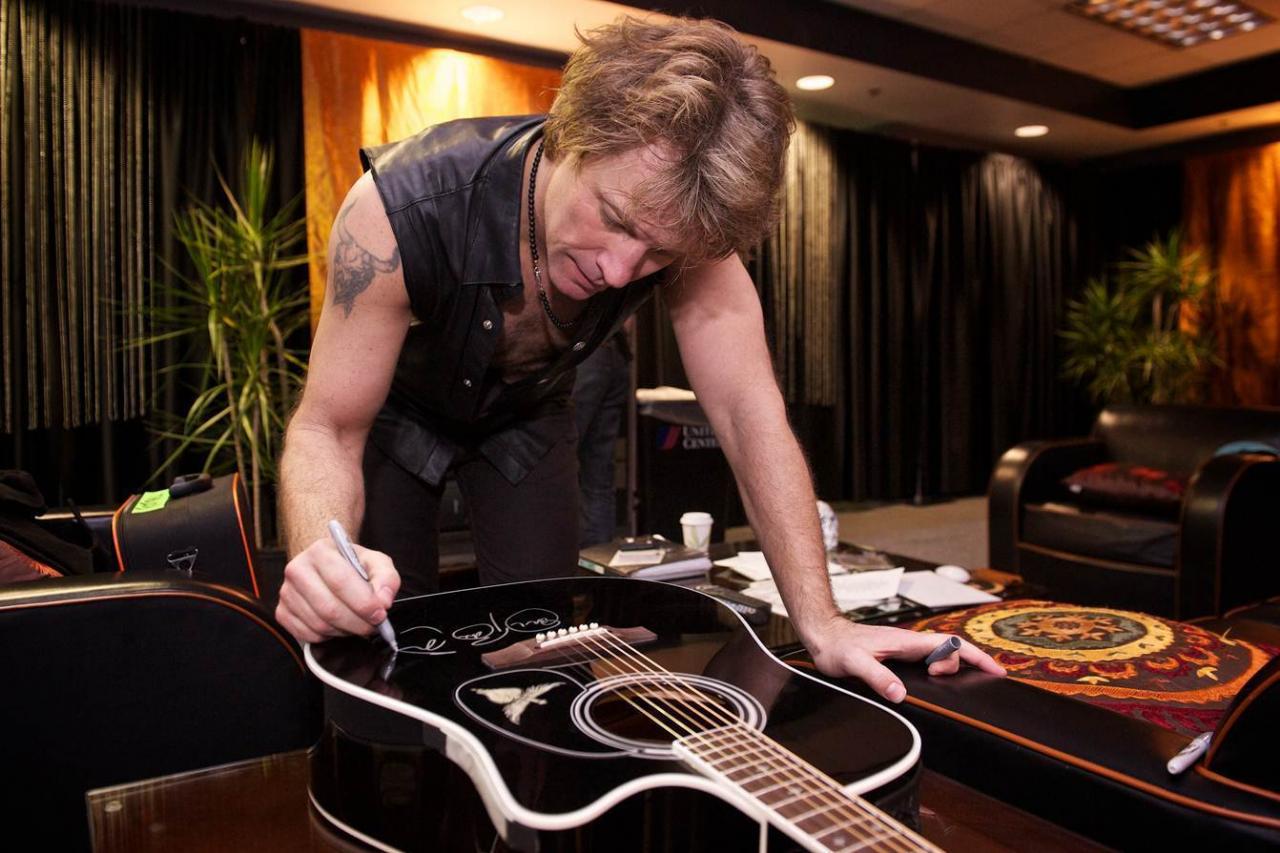 Jon Bon Jovi's guitar skills